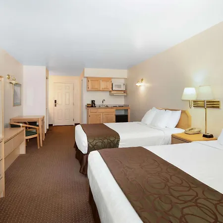 Inn At Lander, Travelodge By Wyndham Exterior photo