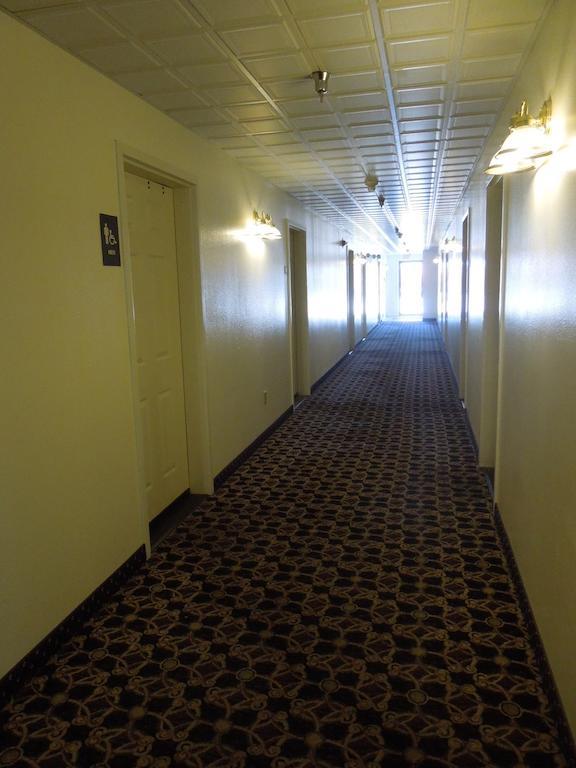 At Lander, Travelodge By Wyndham Hotel Lander