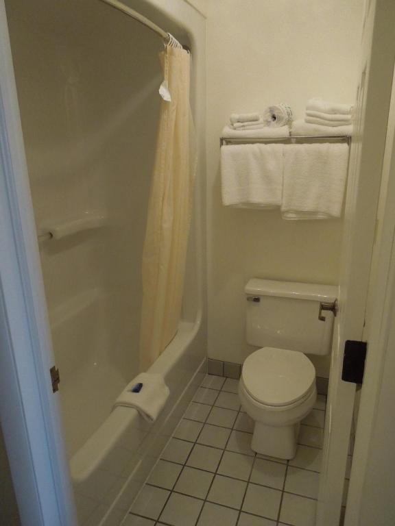 Hotel At Lander, Travelodge By Wyndham