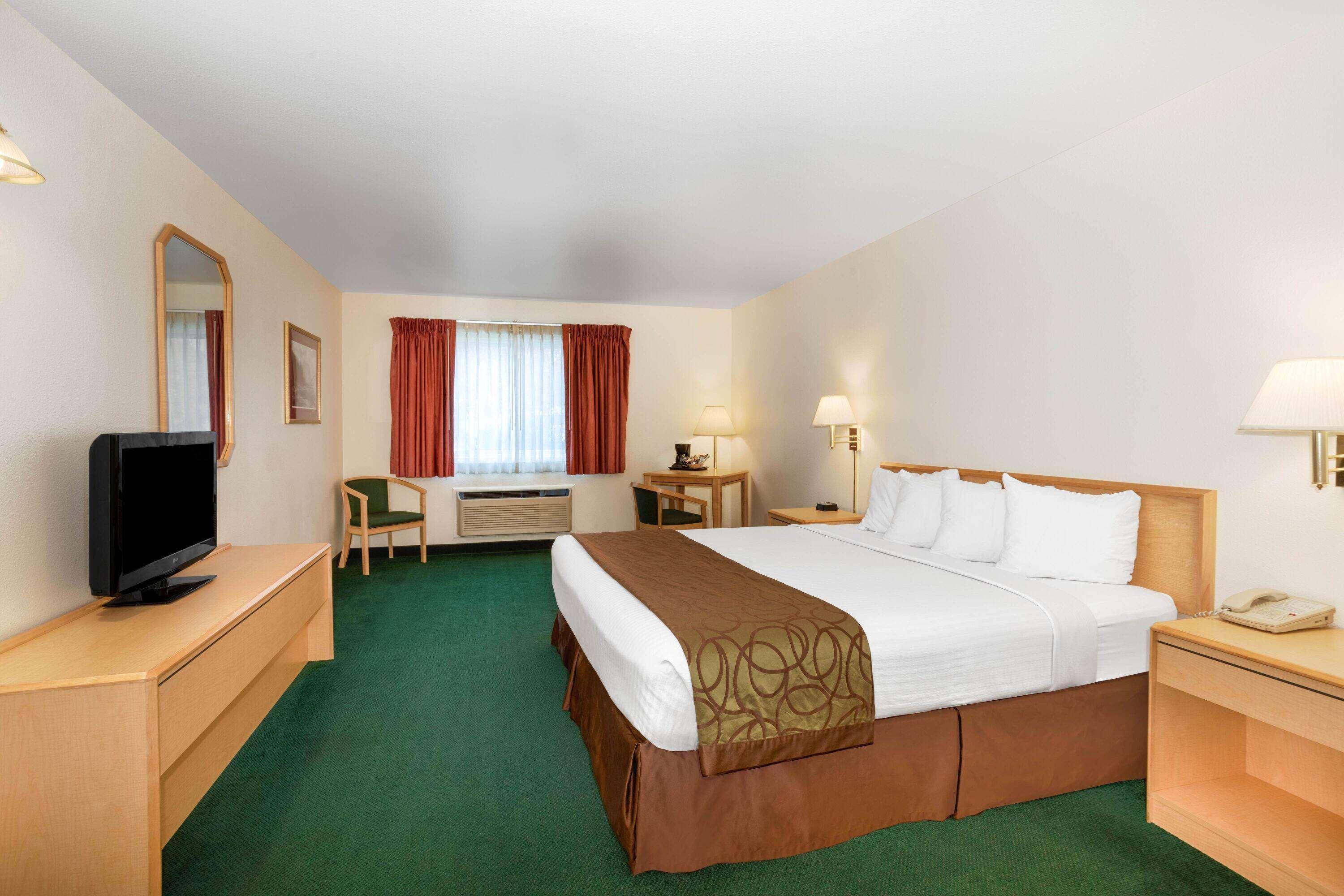 At Lander, Travelodge By Wyndham 2* Lander