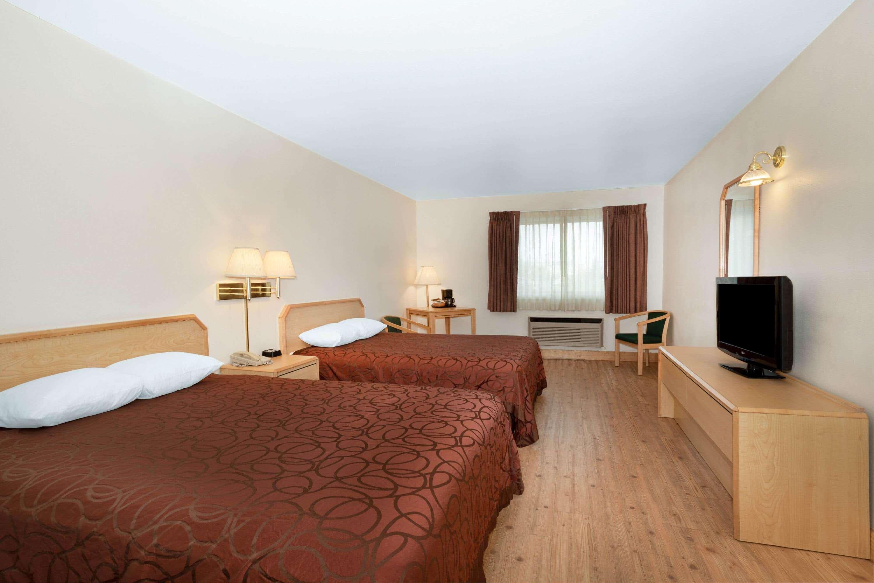 At Lander, Travelodge By Wyndham 2* Lander