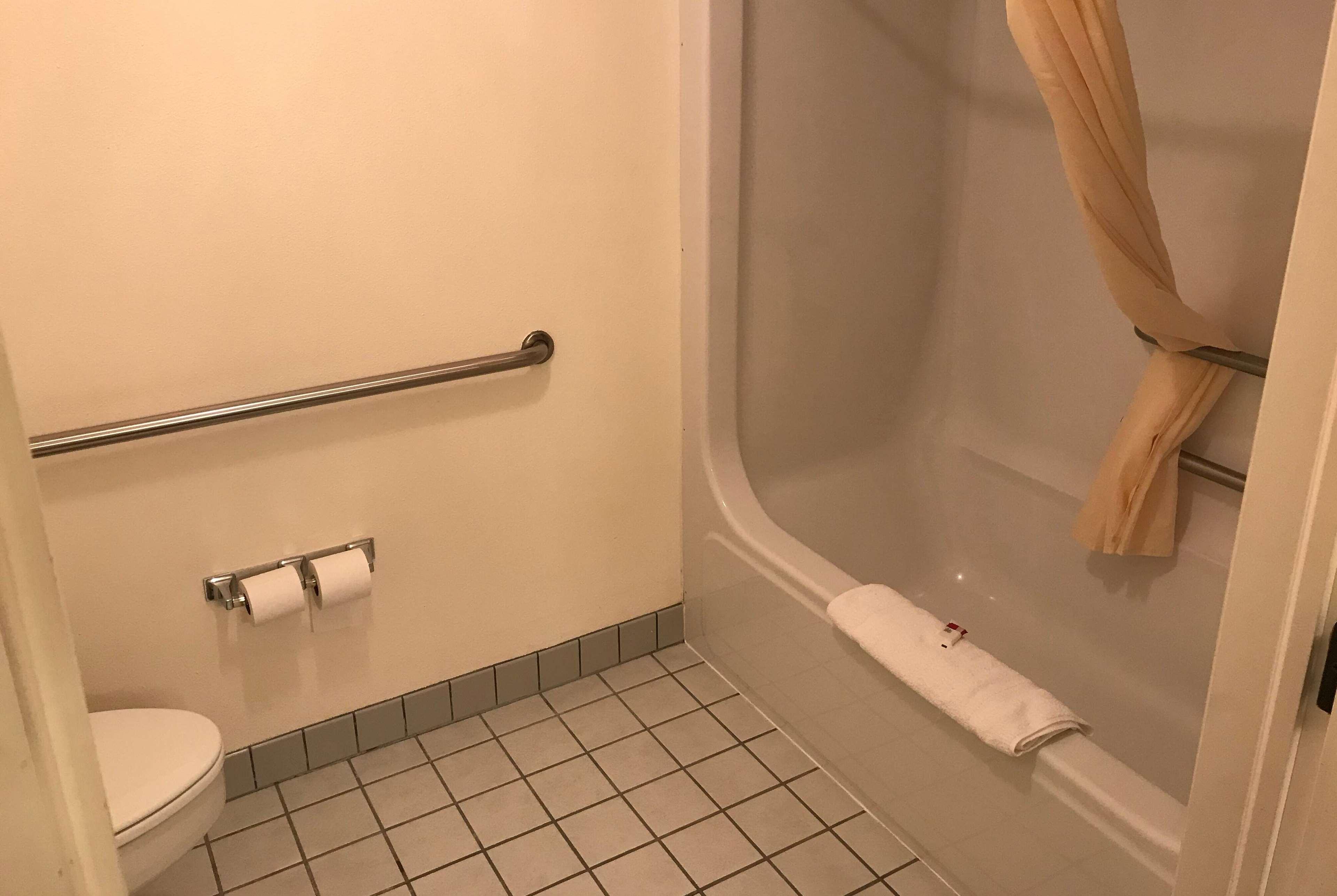 At Lander, Travelodge By Wyndham 2* Lander