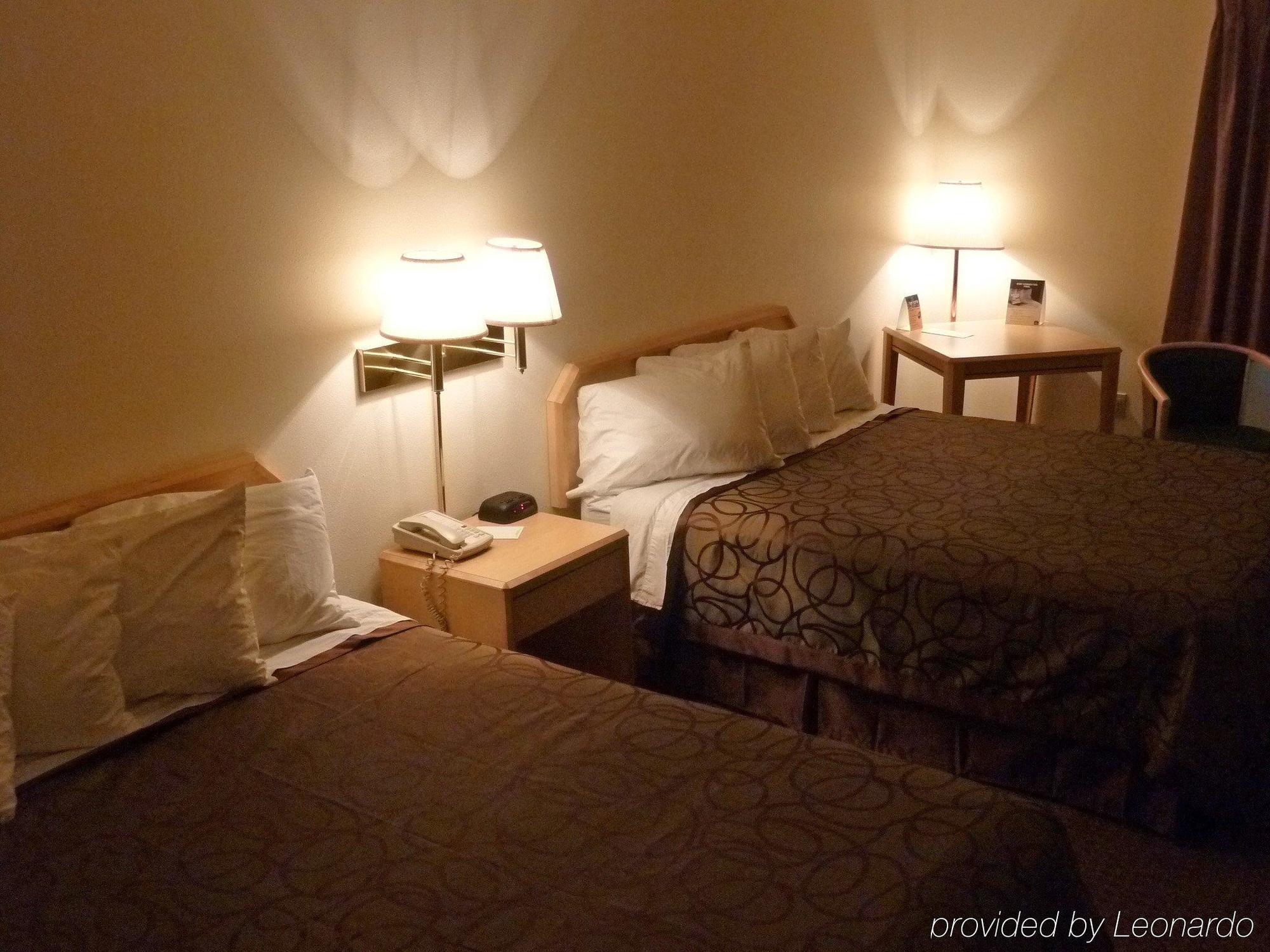 At Lander, Travelodge By Wyndham Hotel