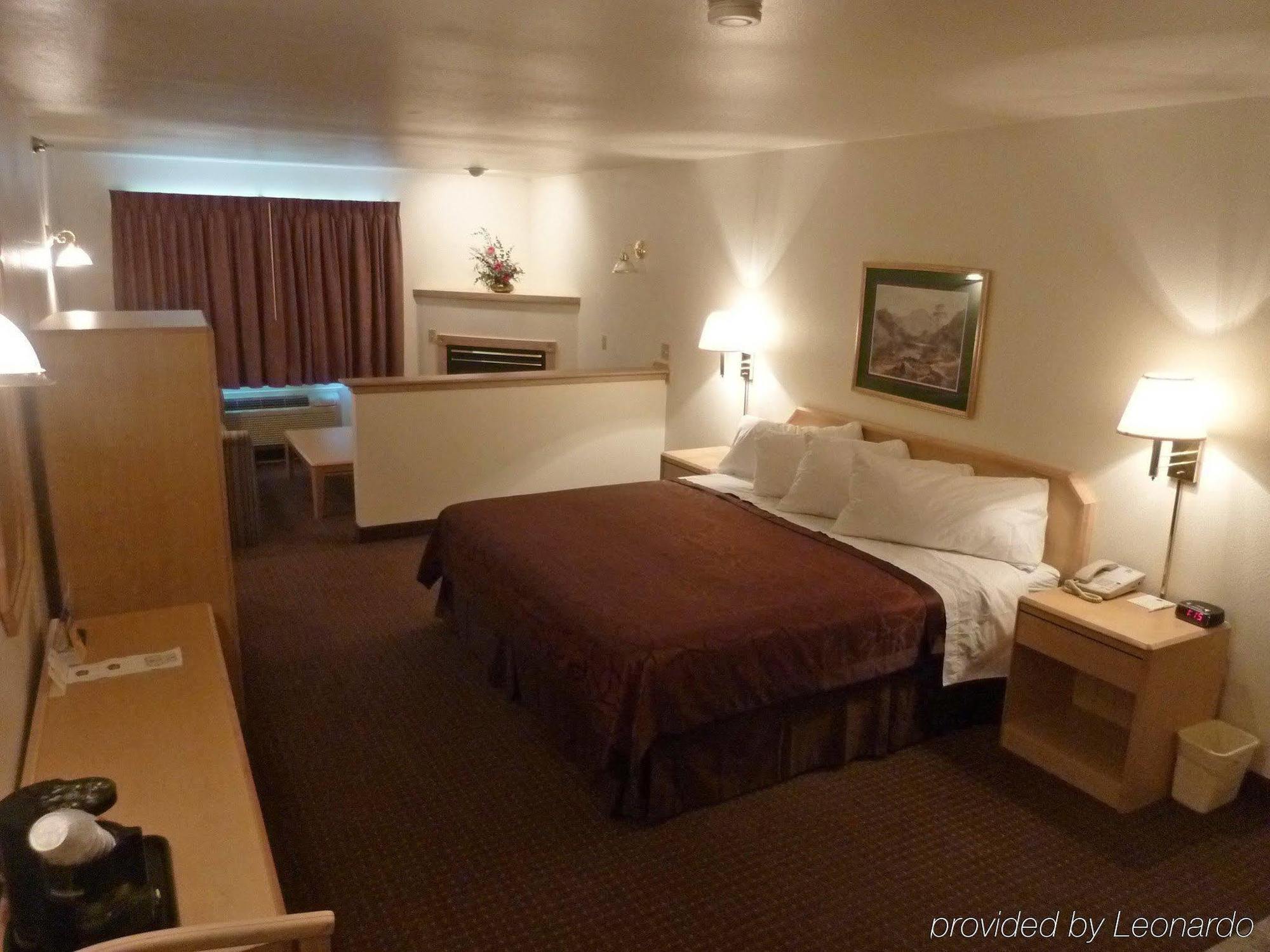 At Lander, Travelodge By Wyndham Hotel 2*
