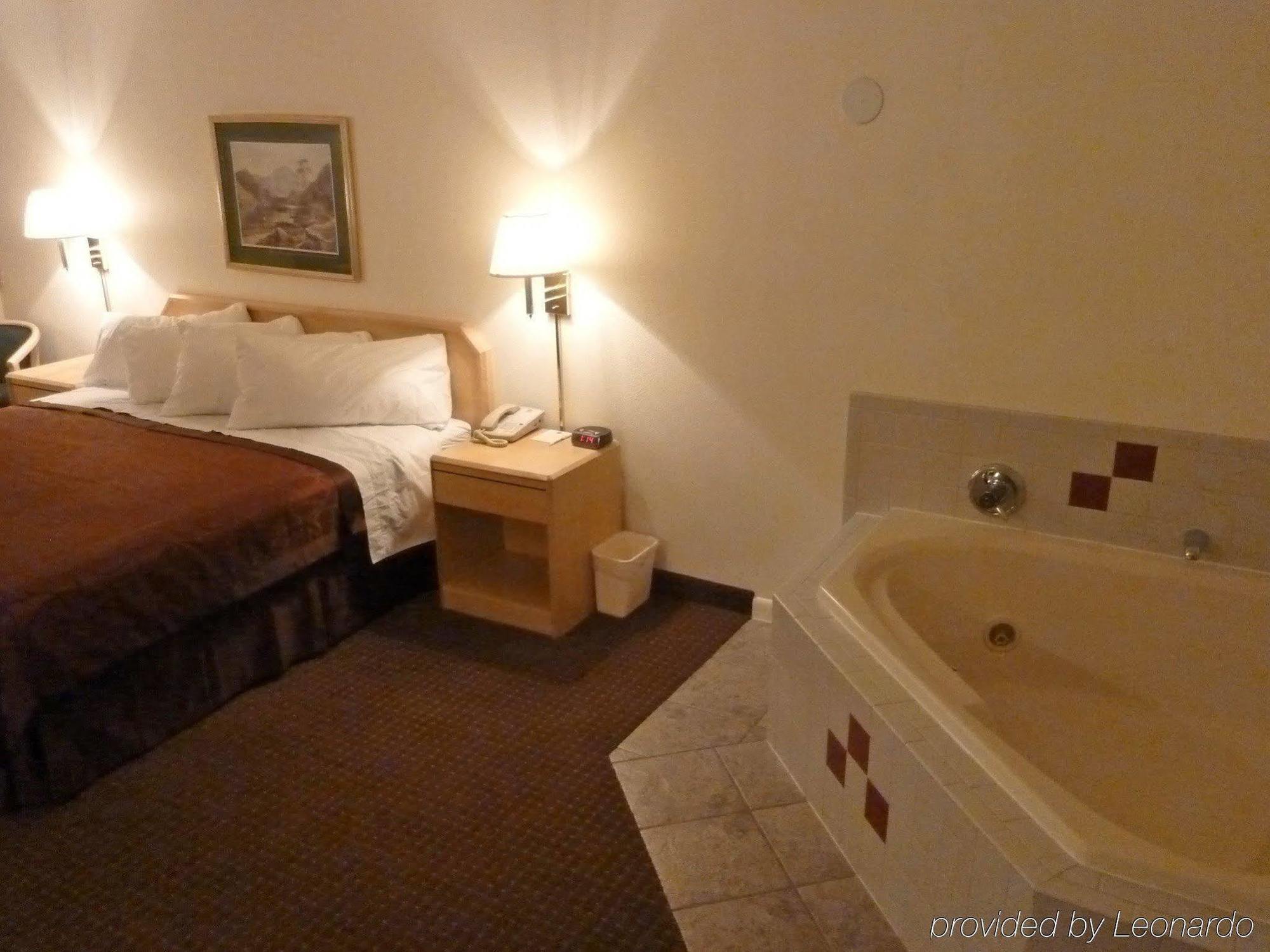 At Lander, Travelodge By Wyndham 2* Lander