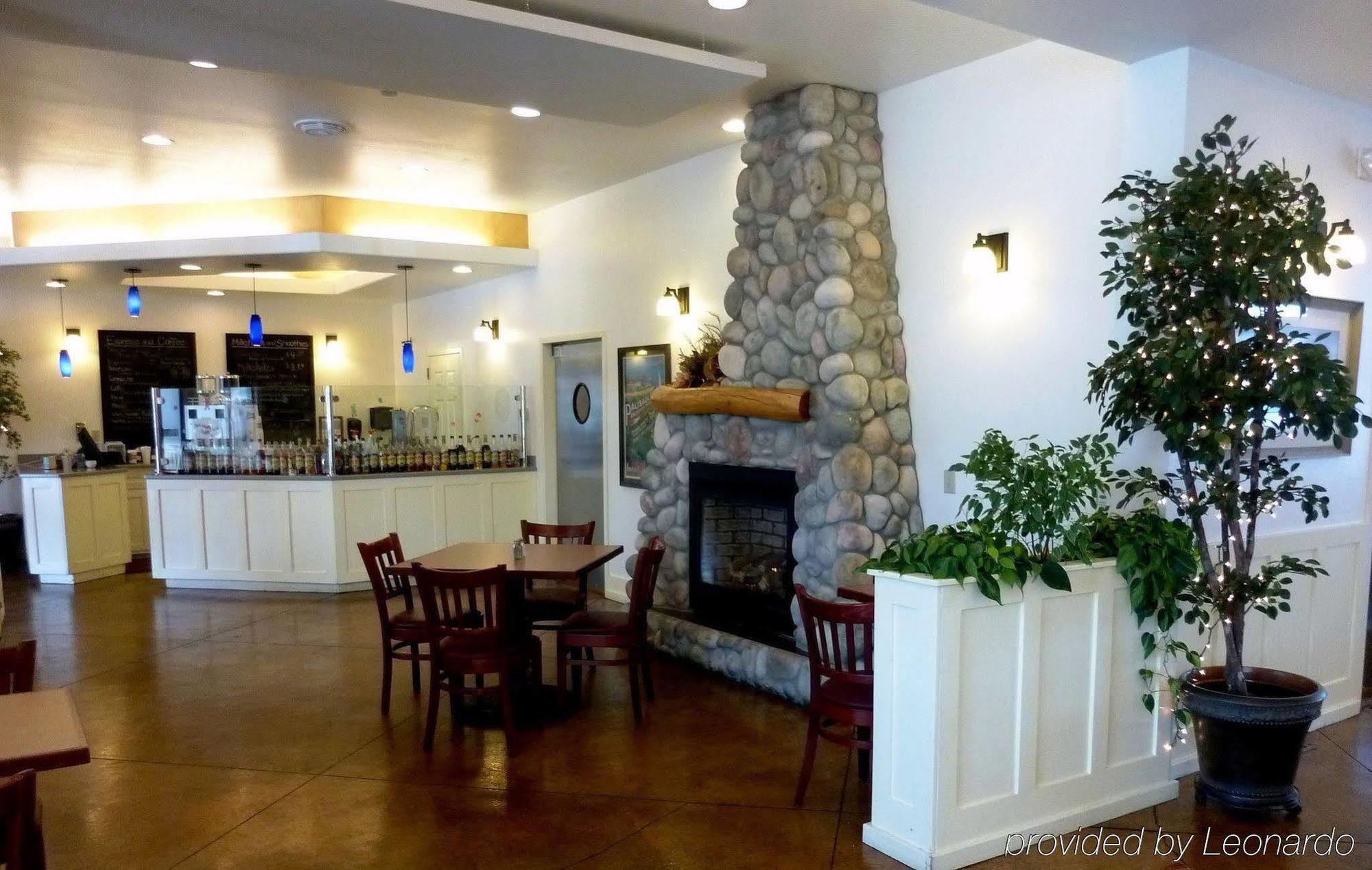 At Lander, Travelodge By Wyndham 2* Lander
